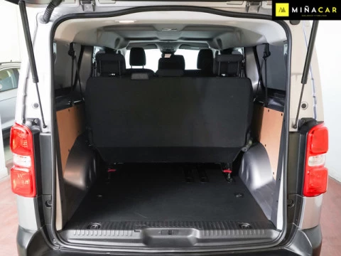 Peugeot Expert Combi BlueHDi 180 S&S Long EAT8 132 kW (180 CV)