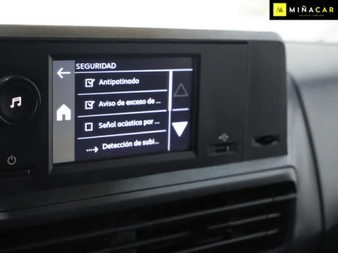 Peugeot Expert Combi BlueHDi 180 S&S Long EAT8 132 kW (180 CV)