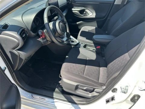 Toyota Yaris 120H 1.5 Active Plus