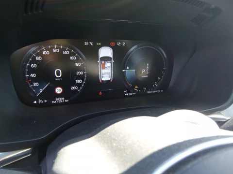 Volvo XC60 2.0 T6 AWD Recharge R-Design Auto