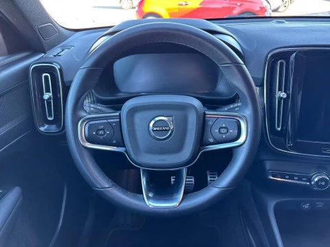 Volvo XC40 1.5 T4 Twin Recharge R-Design Auto