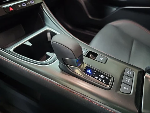 Lexus LBX 1.5 136cv HEV Elegant+ Black