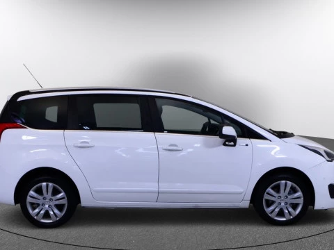 Peugeot 5008 1.2 PURETECH 96KW S&S STYLE 5P 7 PLAZAS
