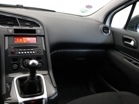 Peugeot 5008 1.2 PURETECH 96KW S&S STYLE 5P 7 PLAZAS