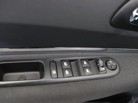 Peugeot 5008 1.2 PURETECH 96KW S&S STYLE 5P 7 PLAZAS