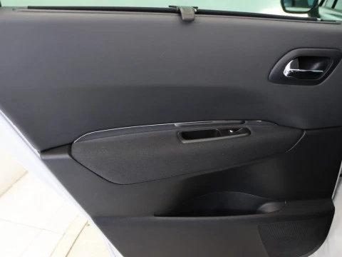 Peugeot 5008 1.2 PURETECH 96KW S&S STYLE 5P 7 PLAZAS