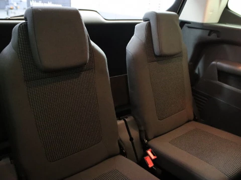 Peugeot 5008 1.2 PURETECH 96KW S&S STYLE 5P 7 PLAZAS