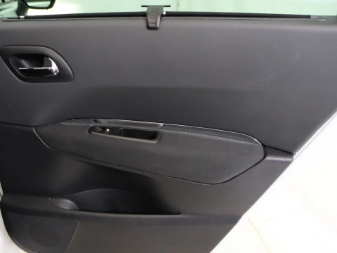 Peugeot 5008 1.2 PURETECH 96KW S&S STYLE 5P 7 PLAZAS