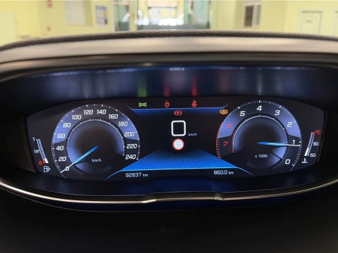 Peugeot 5008 PureTech 130 SANDS GT 96 kW (130 CV)