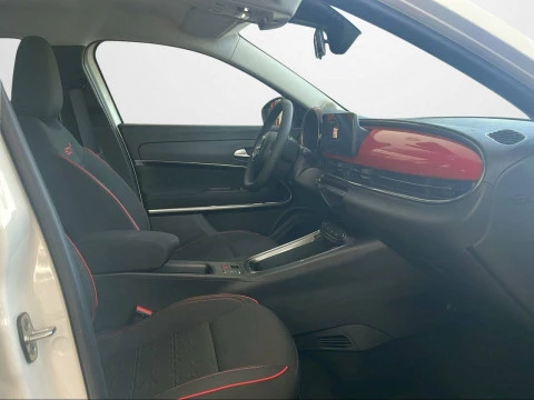 Fiat 600 600e RED 54kwh 115kw (156cv)