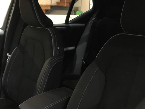 Volvo XC40 XC40 PLUS B3 MILD HYBRID GASOLINA