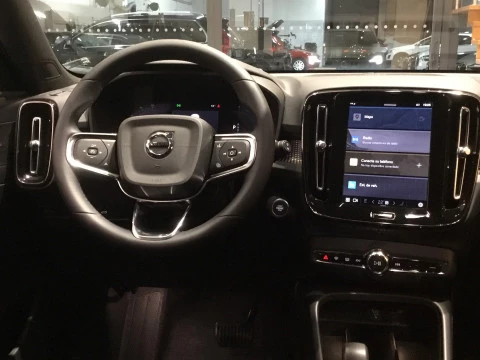 Volvo XC40 XC40 PLUS B3 MILD HYBRID GASOLINA