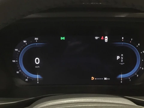 Volvo XC40 XC40 PLUS B3 MILD HYBRID GASOLINA