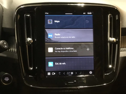 Volvo XC40 XC40 PLUS B3 MILD HYBRID GASOLINA