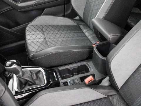 Volkswagen T-Roc 1.5 TSI DSG R-LINE 150CV 5P