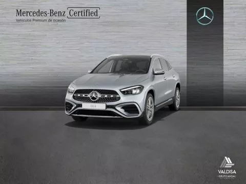 Mercedes-Benz GLA 200 D Mercedes-Benz GLA 200 D