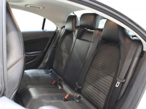 Mercedes-Benz CLA 200 d