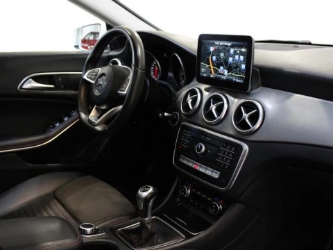 Mercedes-Benz CLA 200 d
