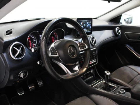 Mercedes-Benz CLA 200 d