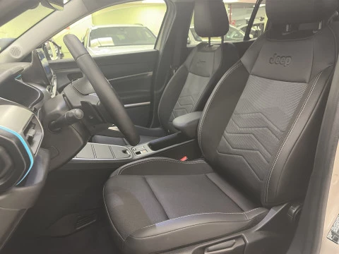 Jeep Avenger 1.2 eHybrid Summit 74 kW (100 CV)