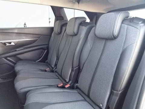 Peugeot 5008 1.5 BlueHDi 96kW S&S Roadtrip EAT8