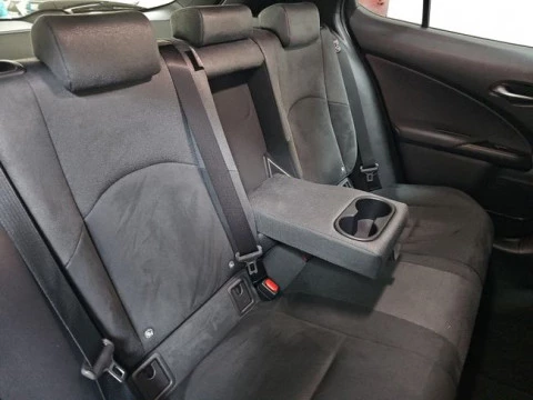 Lexus UX 2.0 300h UX Plus
