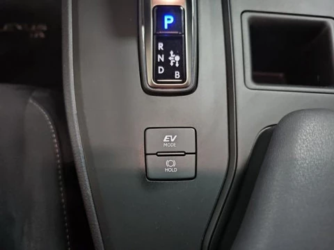 Lexus UX 2.0 300h UX Plus