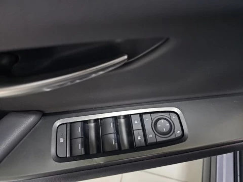 Lexus UX 2.0 300h UX Plus