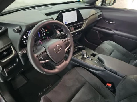 Lexus UX 2.0 300h UX Plus