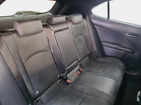 Lexus UX 2.0 300h UX Plus