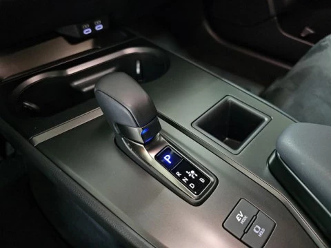 Lexus UX 2.0 300h UX Plus