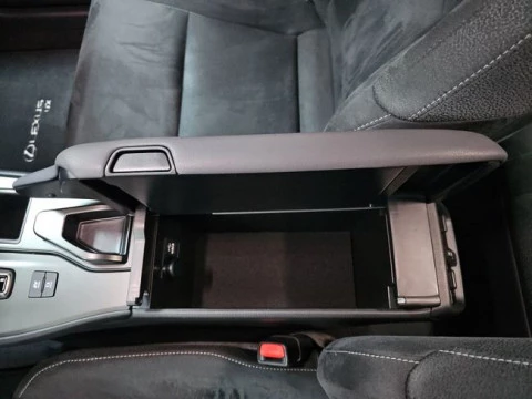 Lexus UX 2.0 300h UX Plus