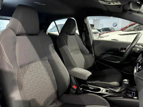 Toyota Corolla 1.8 125H ACTIVE TECH E-CVT