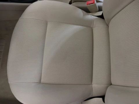 Volkswagen BORA 1.6 CONCEPTLINE 4P