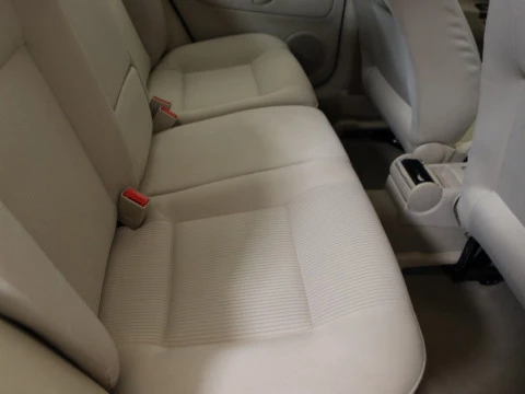 Volkswagen BORA 1.6 CONCEPTLINE 4P