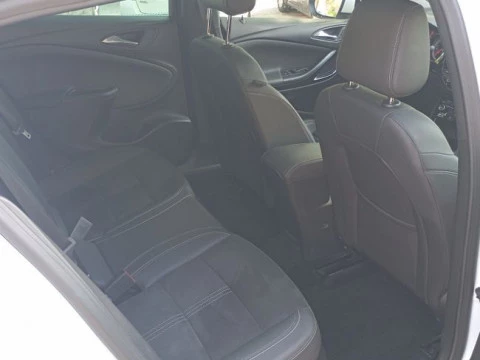 Opel Astra 1.6 Turbo S/S GSi Line