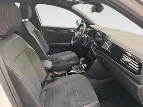 Volkswagen T-Roc 1.5 TSI 110KW DSG DARK LINE 150 5P