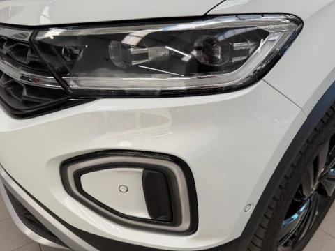 Volkswagen T-Roc 1.5 TSI 110KW DSG DARK LINE 150 5P