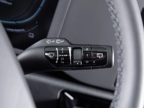 Kia Niro 1.6 GDi HEV 104kW (141CV) Concept Kia Niro 1.6 GDi HEV 104kW (141CV) Concept