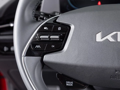 Kia Niro 1.6 GDi HEV 104kW (141CV) Concept Kia Niro 1.6 GDi HEV 104kW (141CV) Concept