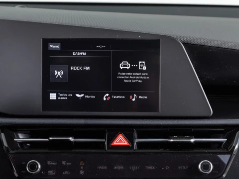 Kia Niro 1.6 GDi HEV 104kW (141CV) Concept Kia Niro 1.6 GDi HEV 104kW (141CV) Concept