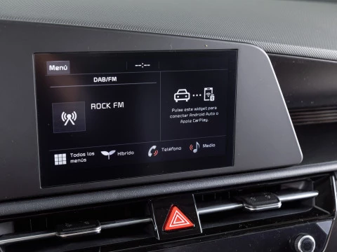 Kia Niro 1.6 GDi HEV 104kW (141CV) Concept Kia Niro 1.6 GDi HEV 104kW (141CV) Concept