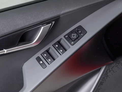 Kia Niro 1.6 GDi HEV 104kW (141CV) Concept Kia Niro 1.6 GDi HEV 104kW (141CV) Concept