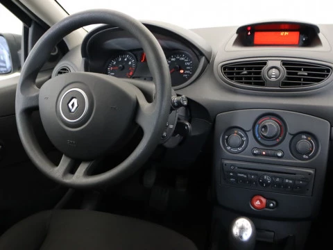 Renault CLIO 1.1 16V 75 BUSINESS ECO2 5P