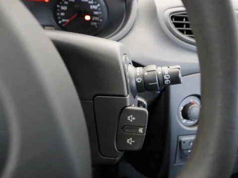 Renault CLIO 1.1 16V 75 BUSINESS ECO2 5P