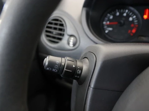 Renault CLIO 1.1 16V 75 BUSINESS ECO2 5P