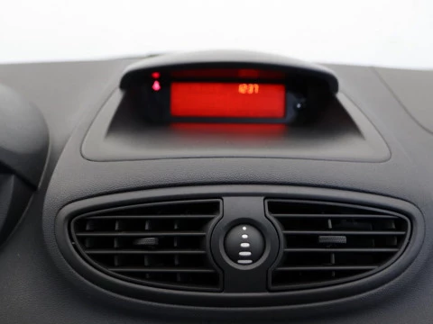 Renault CLIO 1.1 16V 75 BUSINESS ECO2 5P