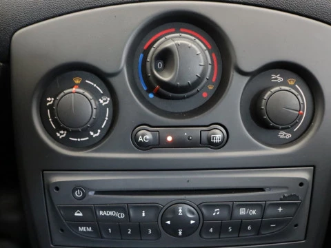 Renault CLIO 1.1 16V 75 BUSINESS ECO2 5P