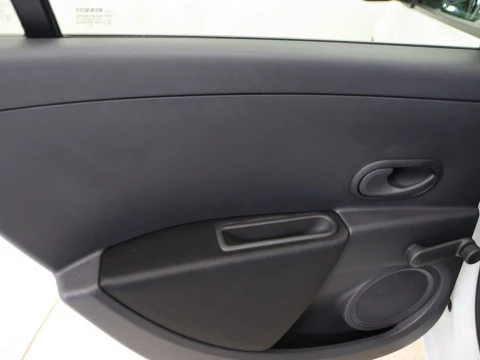 Renault CLIO 1.1 16V 75 BUSINESS ECO2 5P