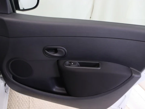 Renault CLIO 1.1 16V 75 BUSINESS ECO2 5P